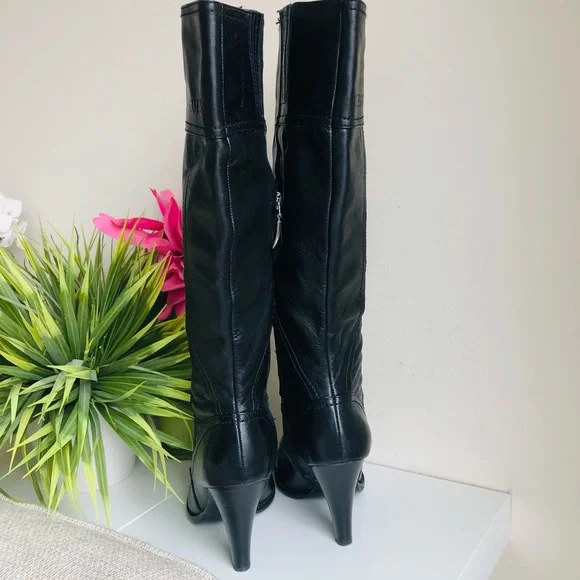 ❓GUESS Leather boots - Picture 8 of 15